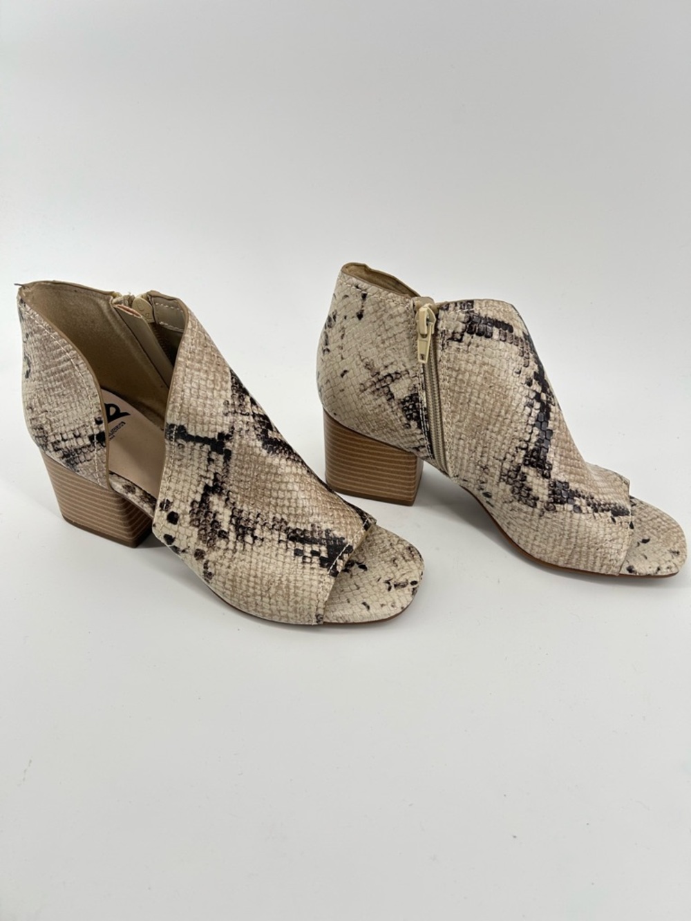 Fergalicious snakeskin open toe stylish Women's booties size 6 1/2 brown